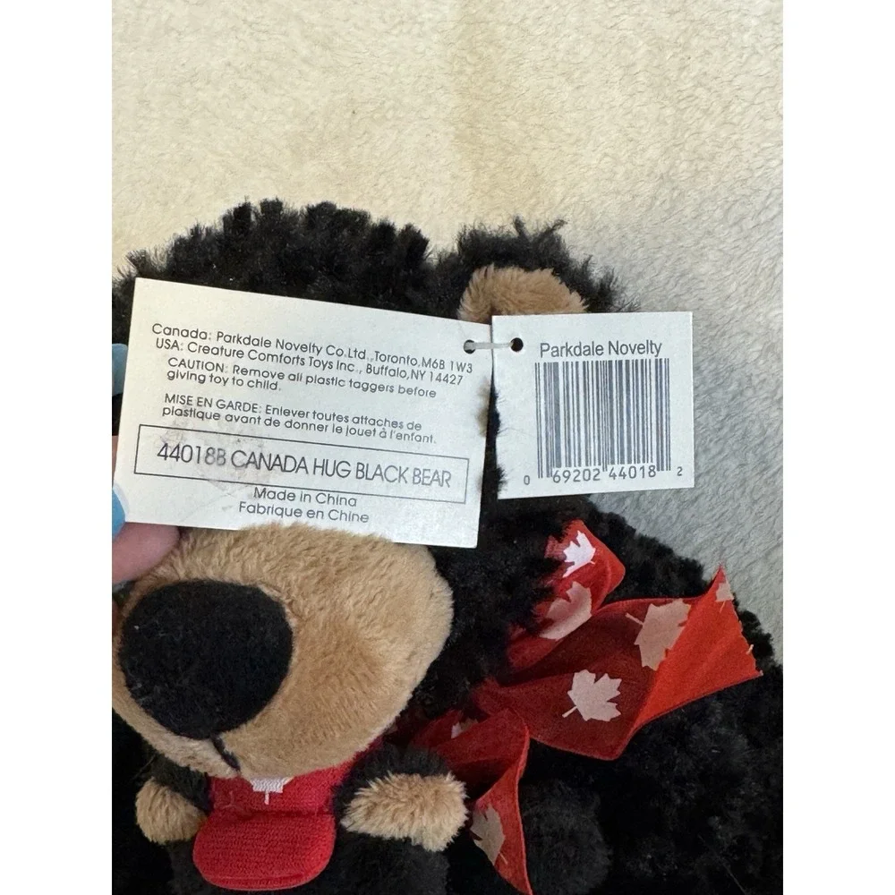 Canada Black Bear Plush Parkdale Novelty 44018B Canadian Hug Maple Hat‎